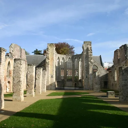 Cosy In Quiet Historic Area *